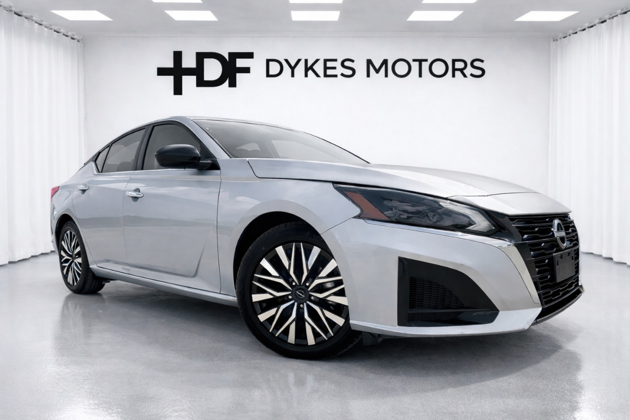 2024 Nissan Altima SV's photo