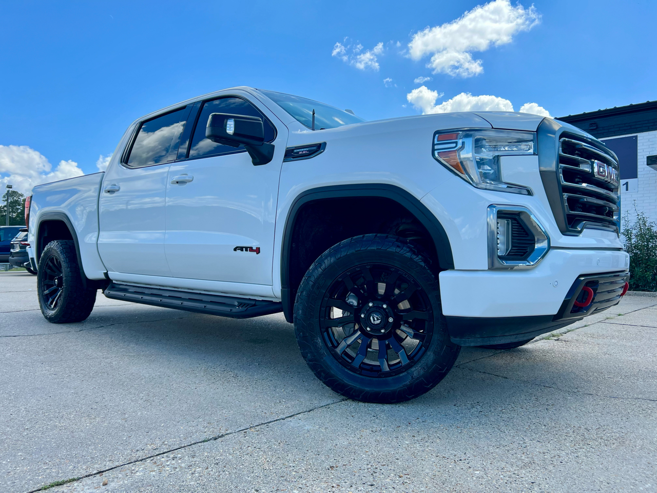 2020 GMC Sierra 1500 AT4 CREW CAB SHORT BED 4WD LEVELED