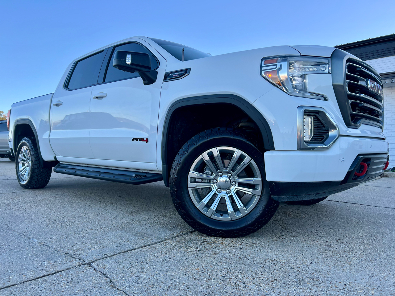 GMC Sierra 1500 AT4 Crew Cab 4WD SWB 2020