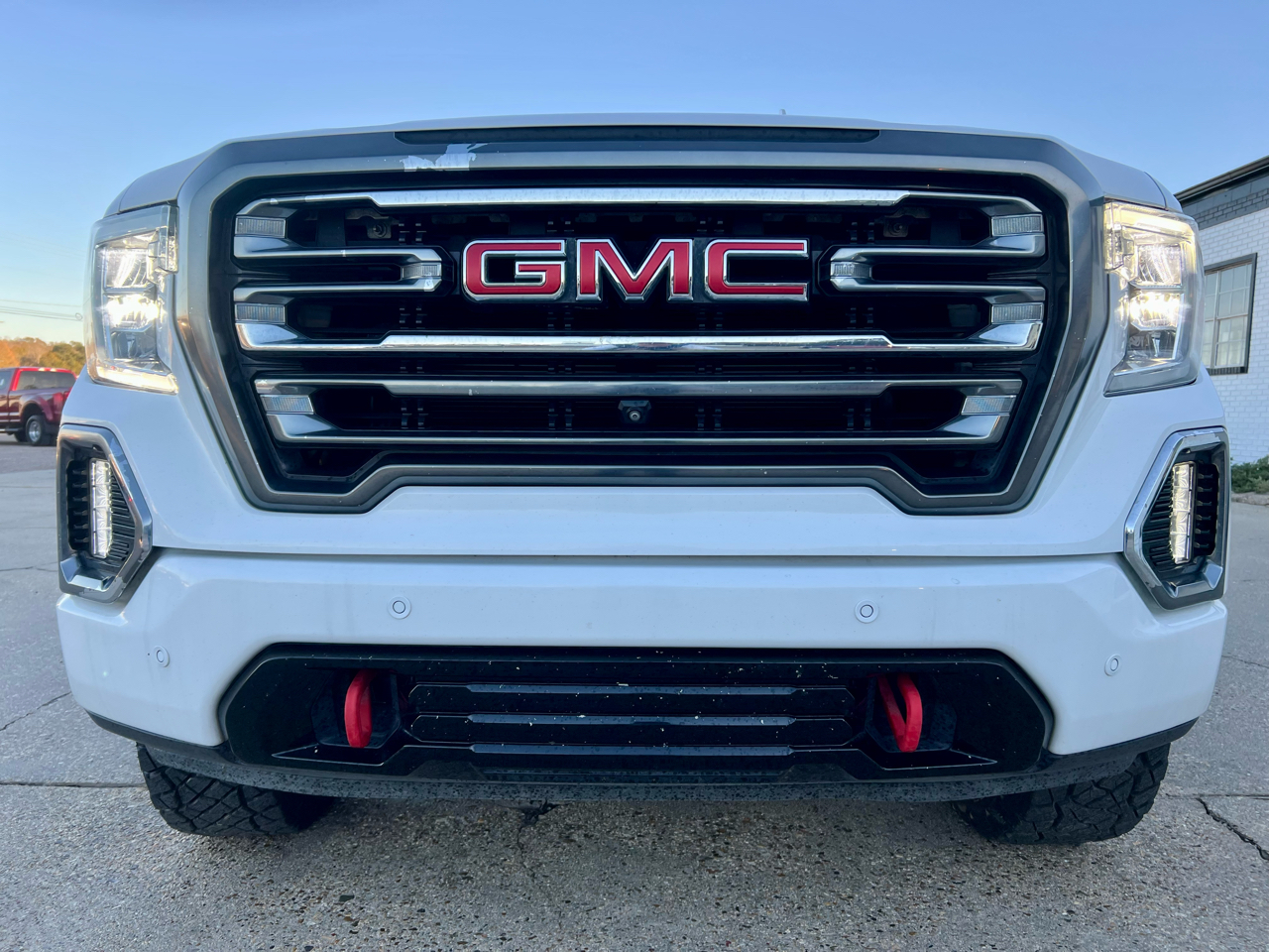 GMC Sierra 1500 AT4 Crew Cab 4WD SWB 2020