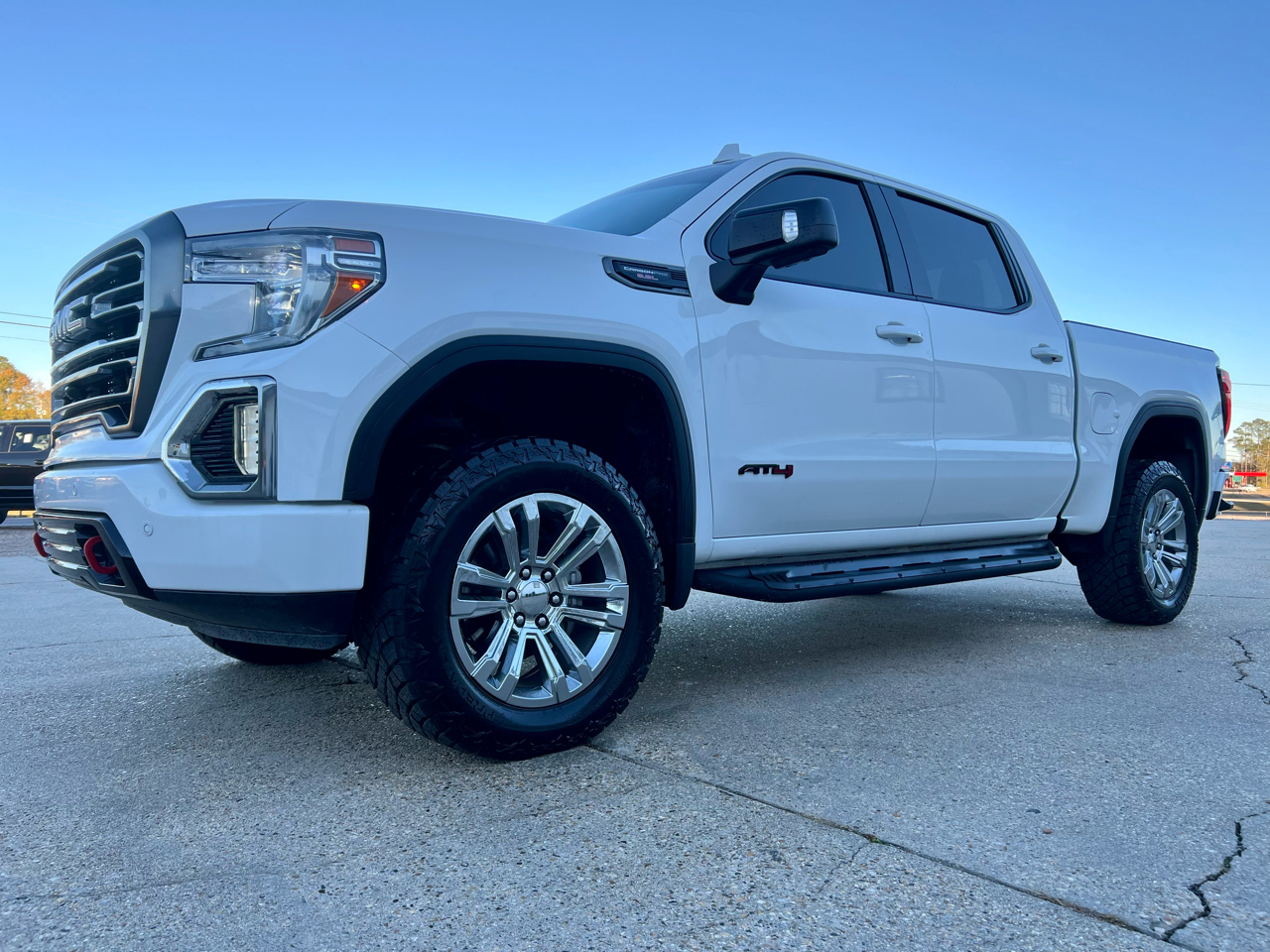 GMC Sierra 1500 AT4 Crew Cab 4WD SWB 2020