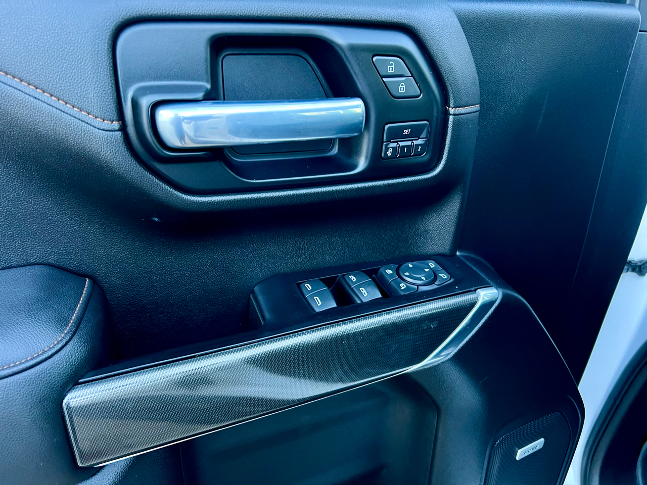 GMC Sierra 1500 AT4 Crew Cab 4WD SWB 2020