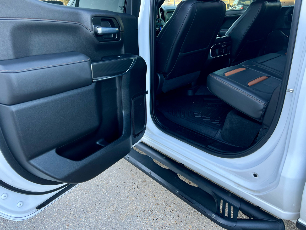 GMC Sierra 1500 AT4 Crew Cab 4WD SWB 2020