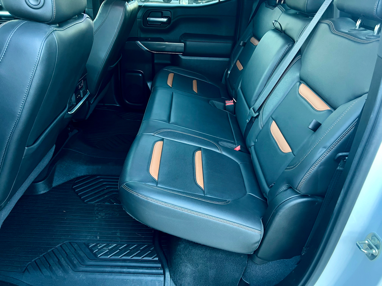 GMC Sierra 1500 AT4 Crew Cab 4WD SWB 2020