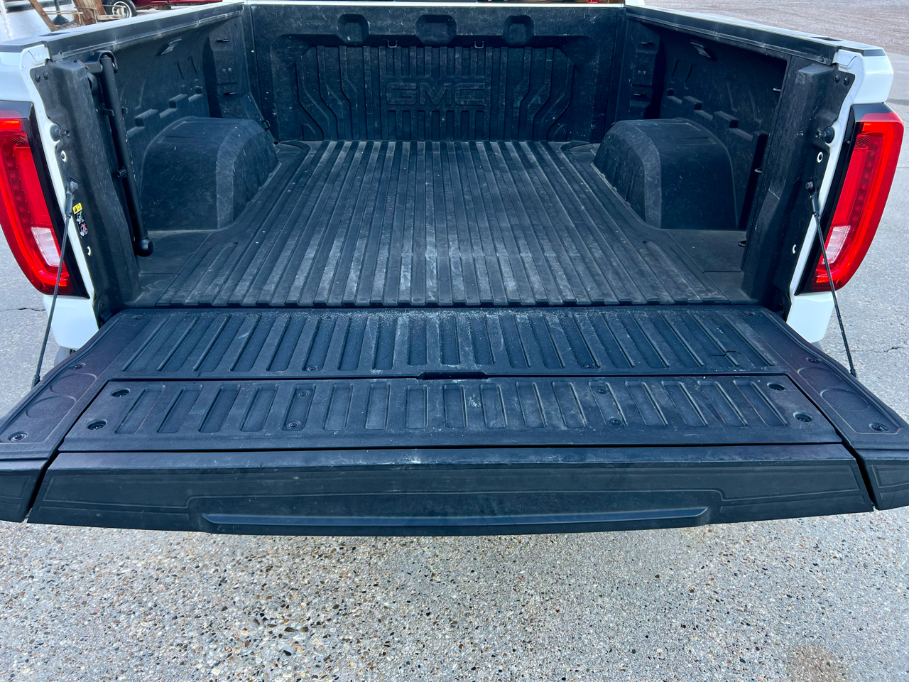 GMC Sierra 1500 AT4 Crew Cab 4WD SWB 2020