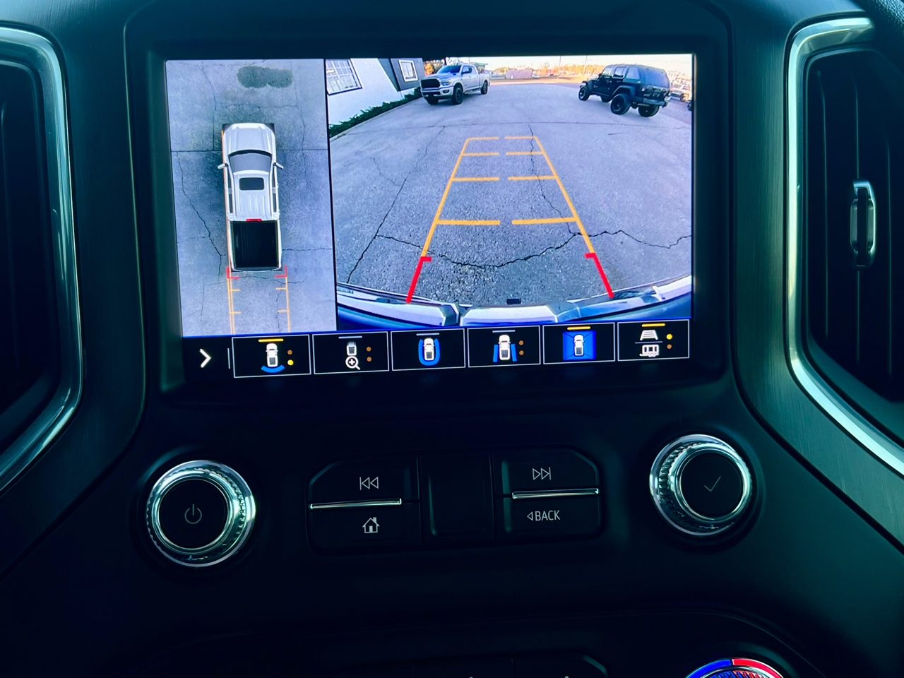 GMC Sierra 1500 AT4 Crew Cab 4WD SWB 2020