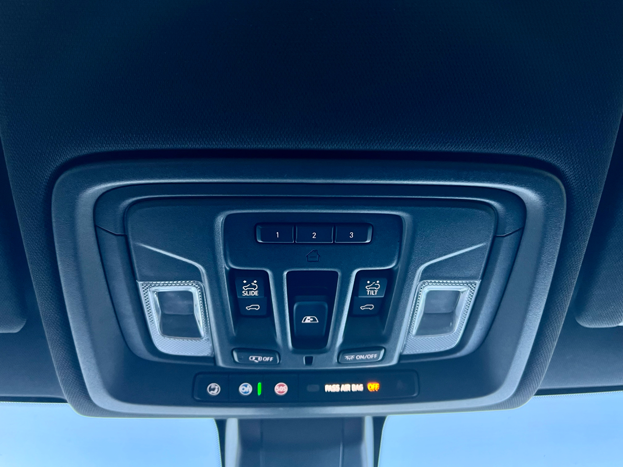 GMC Sierra 1500 AT4 Crew Cab 4WD SWB 2020