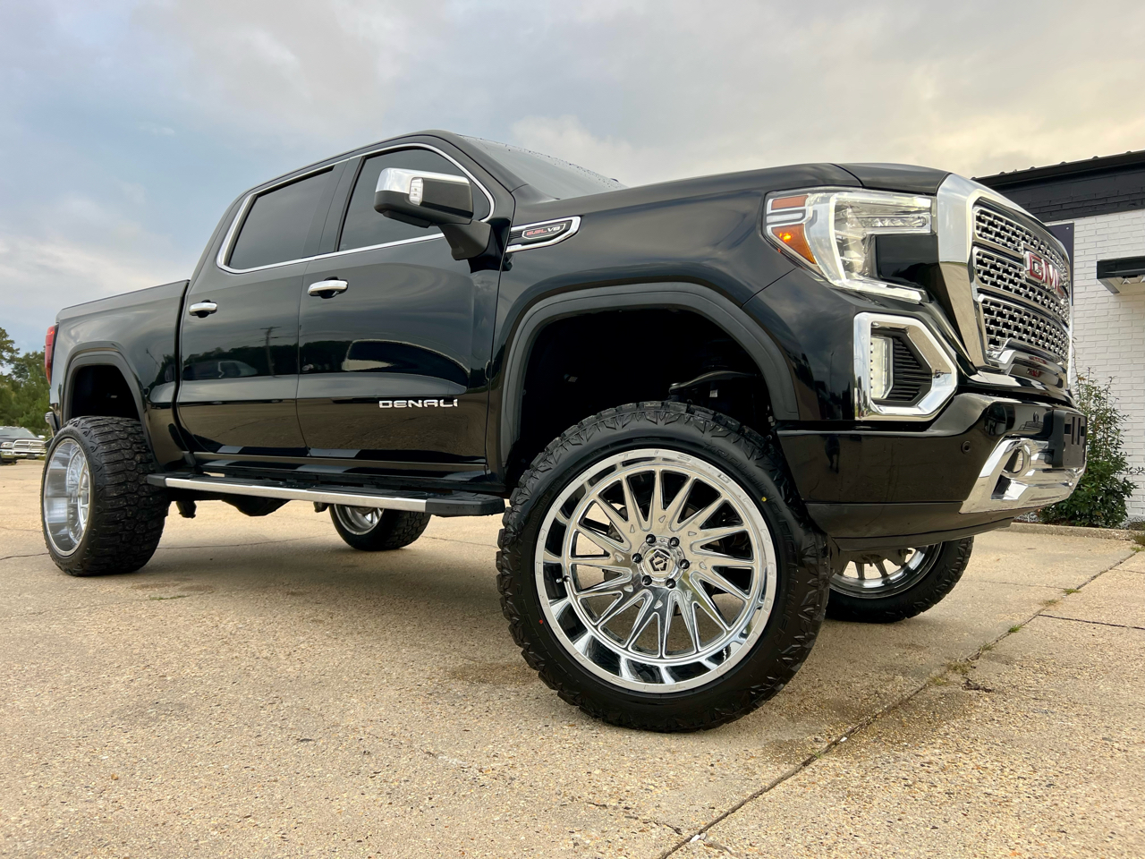 2022 GMC Sierra 1500 Limited DENALI CREW CAB SHORT BED 4WD CUSTOM LIFTED