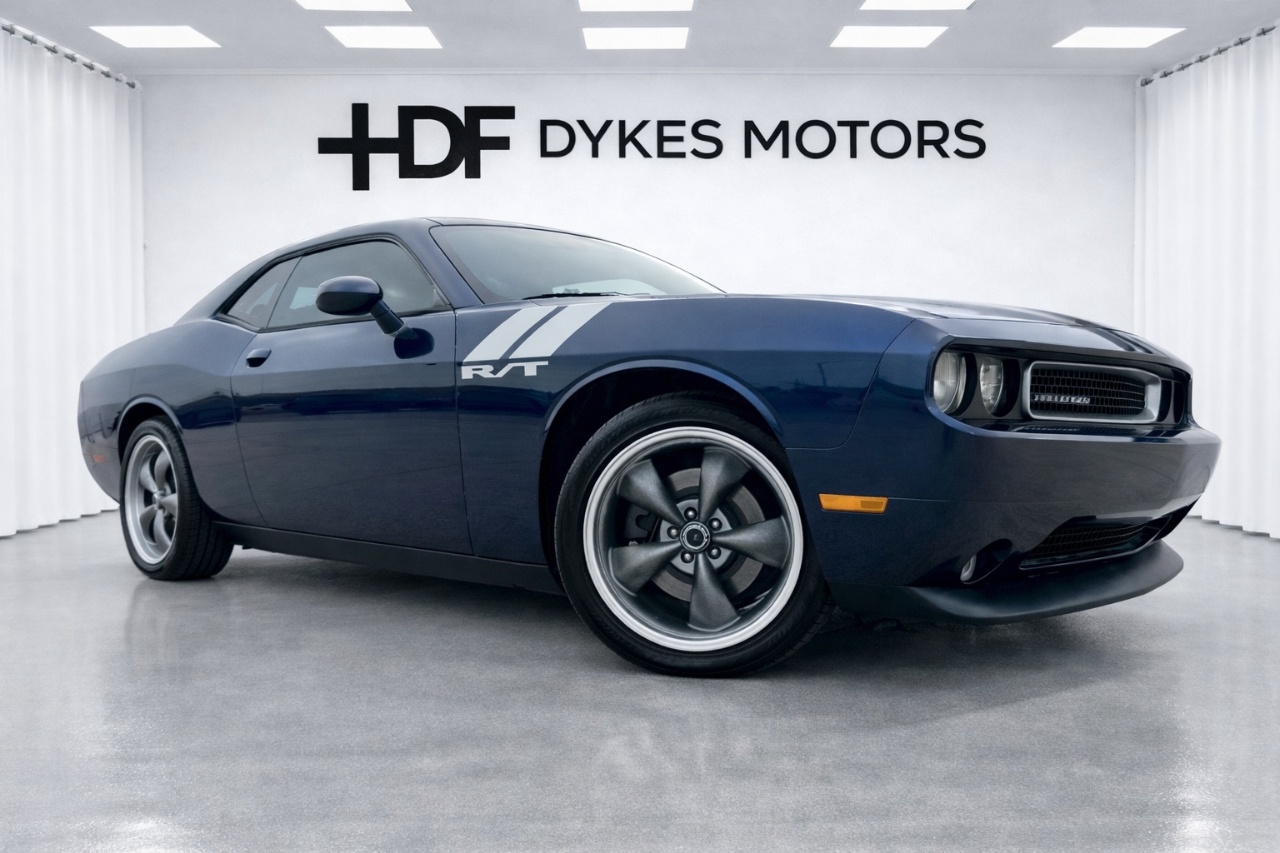 2014 Dodge Challenger R/T's photo