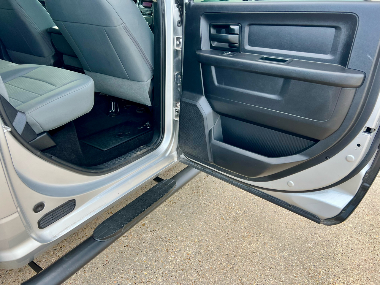 RAM 2500 4WD Crew Cab 149" Tradesman 2016