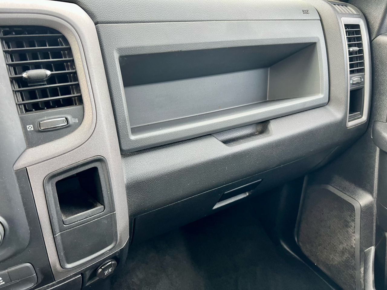 RAM 2500 4WD Crew Cab 149" Tradesman 2016