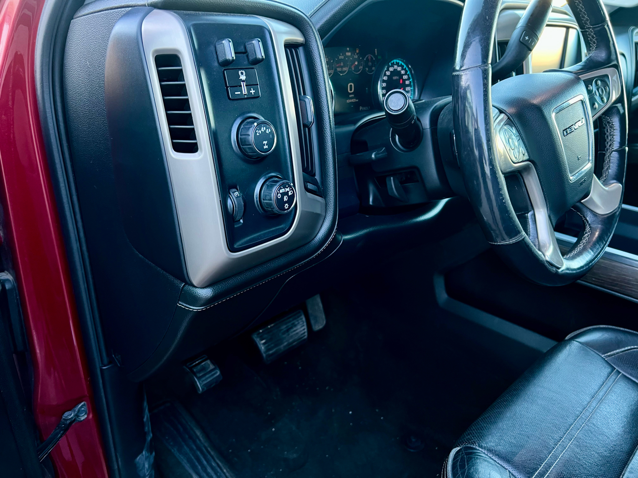 GMC Sierra 3500HD 4WD Crew Cab 167.7" Denali 2018