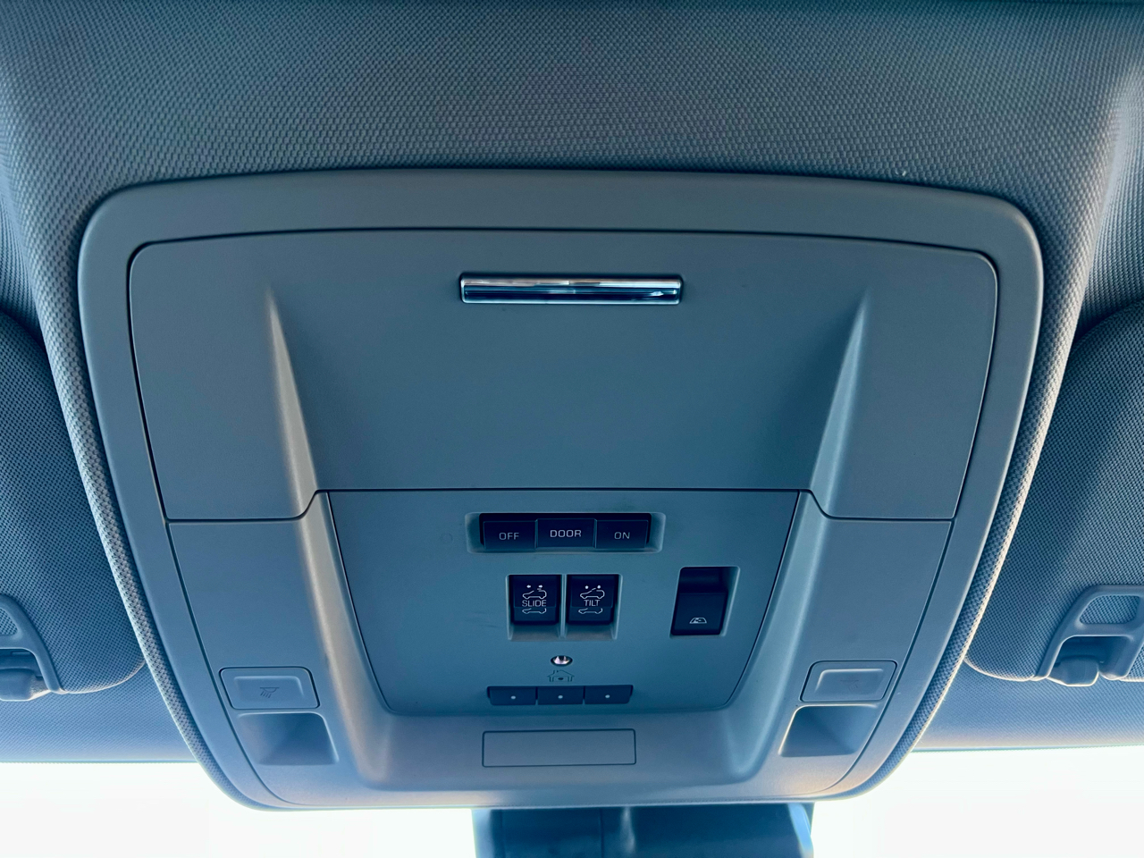 GMC Sierra 3500HD 4WD Crew Cab 167.7" Denali 2018