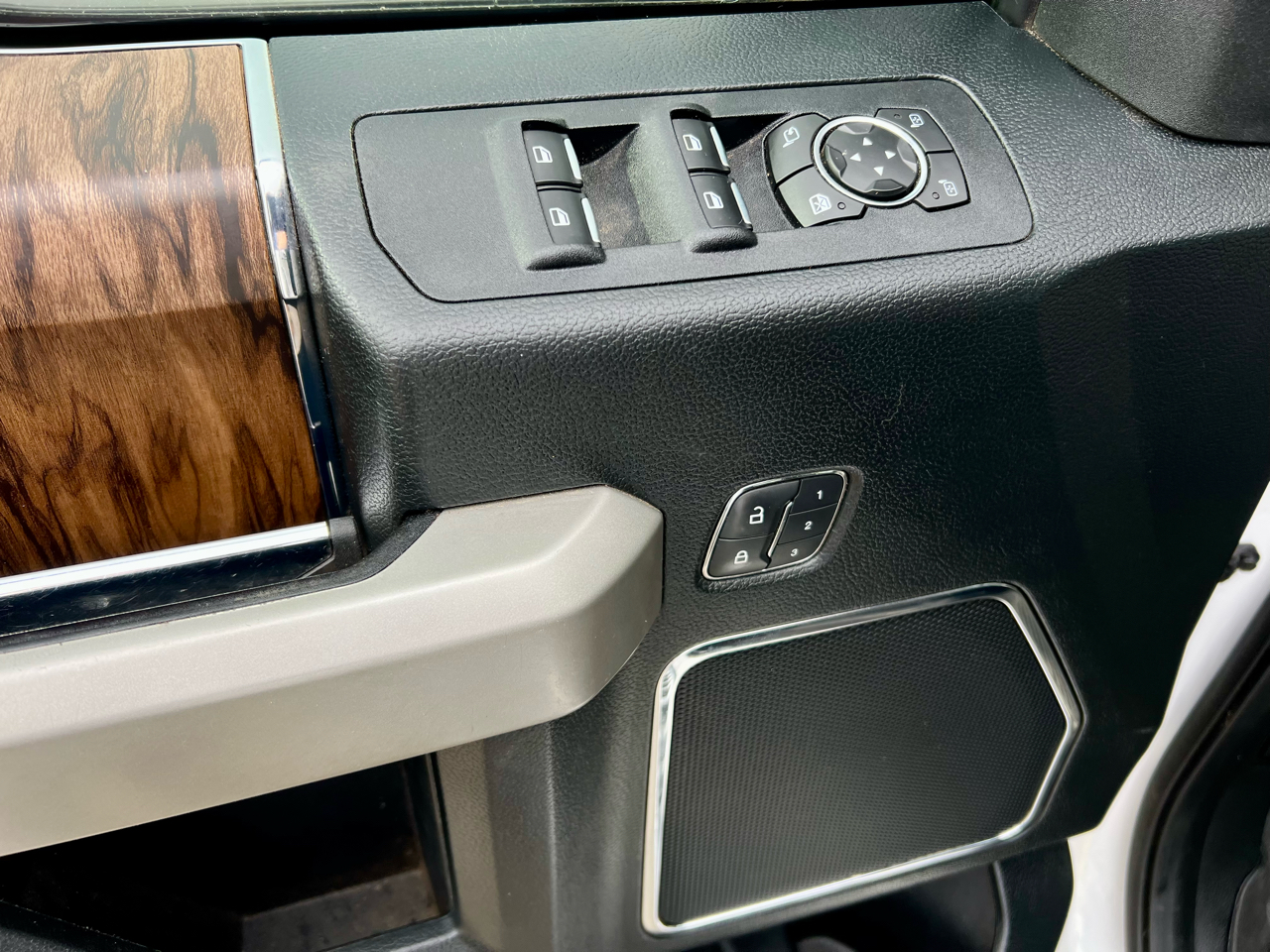 Ford F-150 Lariat SuperCrew 4WD 2018