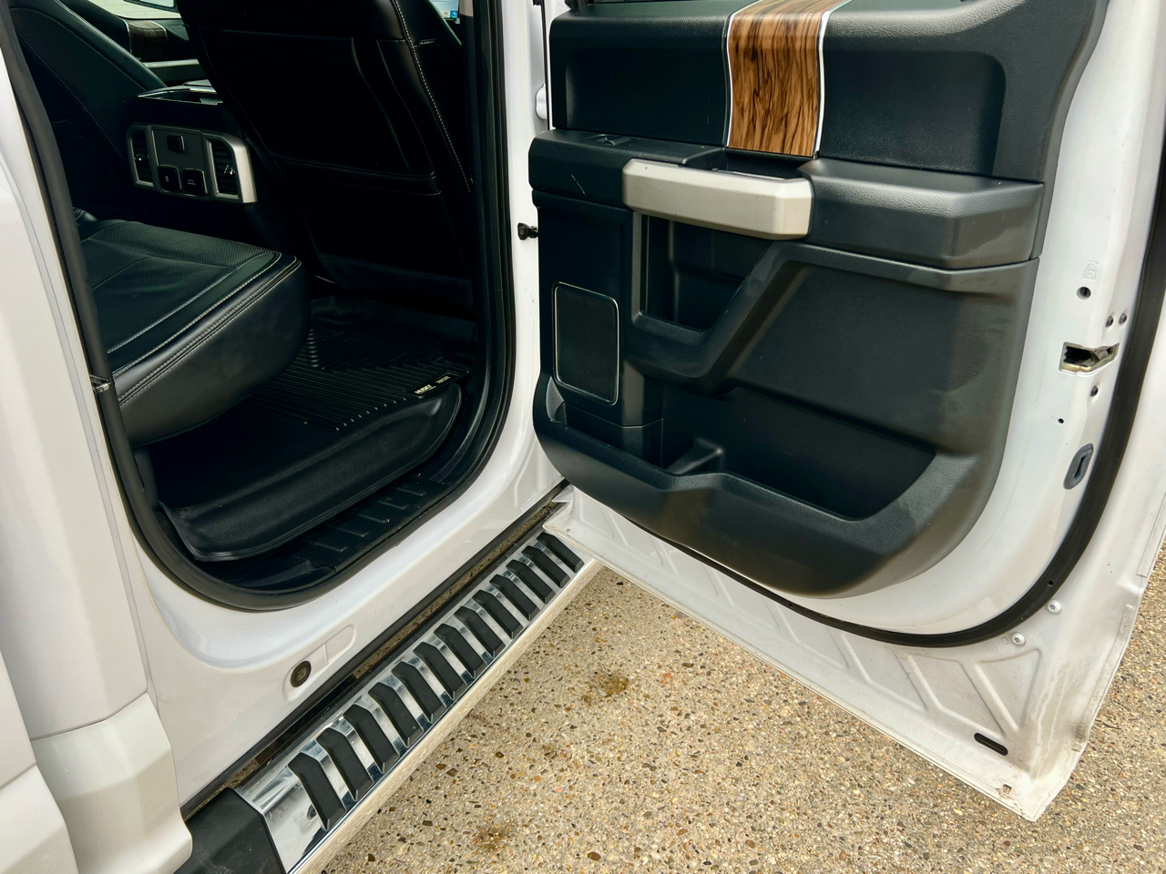 Ford F-150 Lariat SuperCrew 4WD 2018