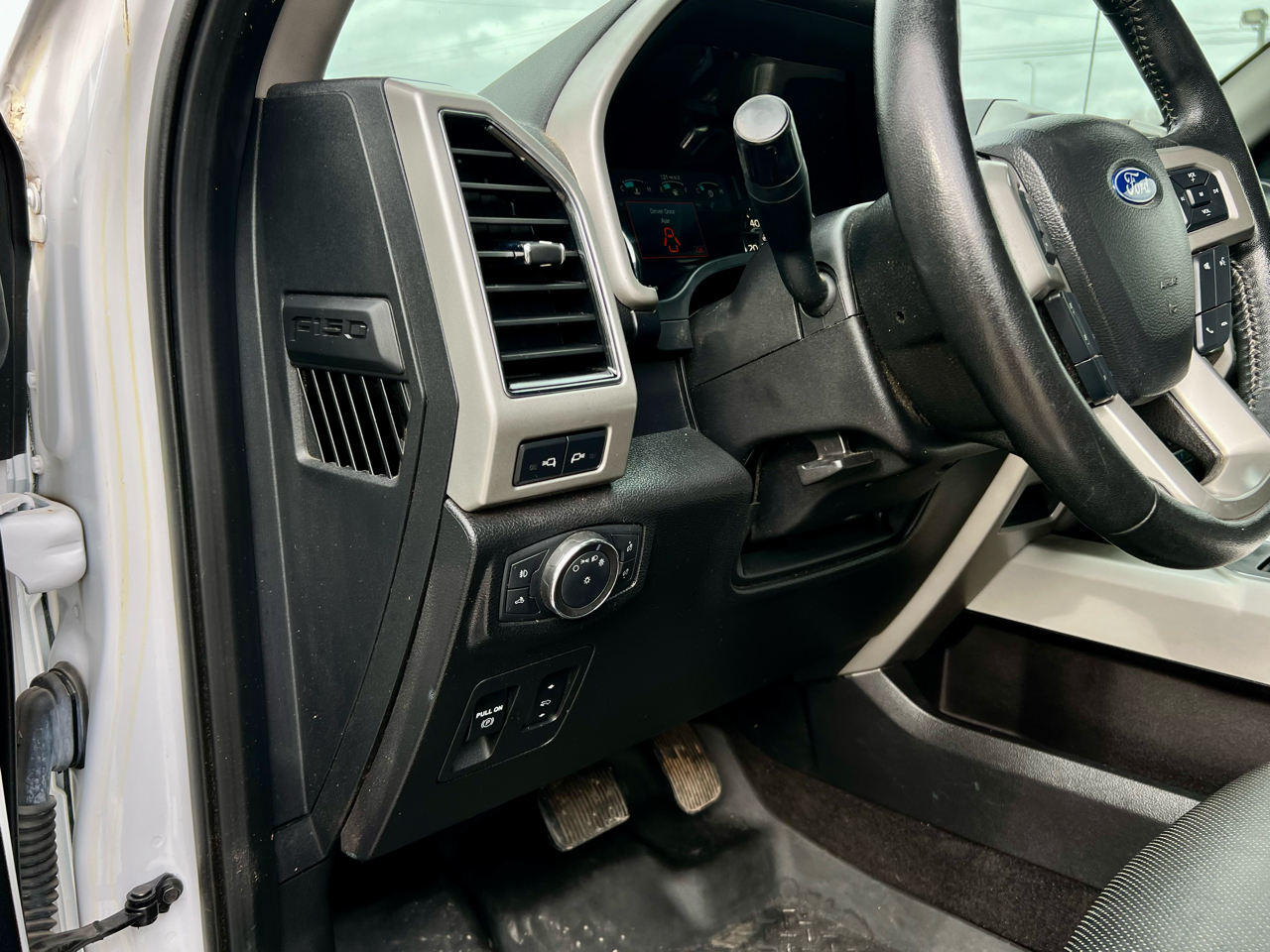 Ford F-150 Lariat SuperCrew 4WD 2018