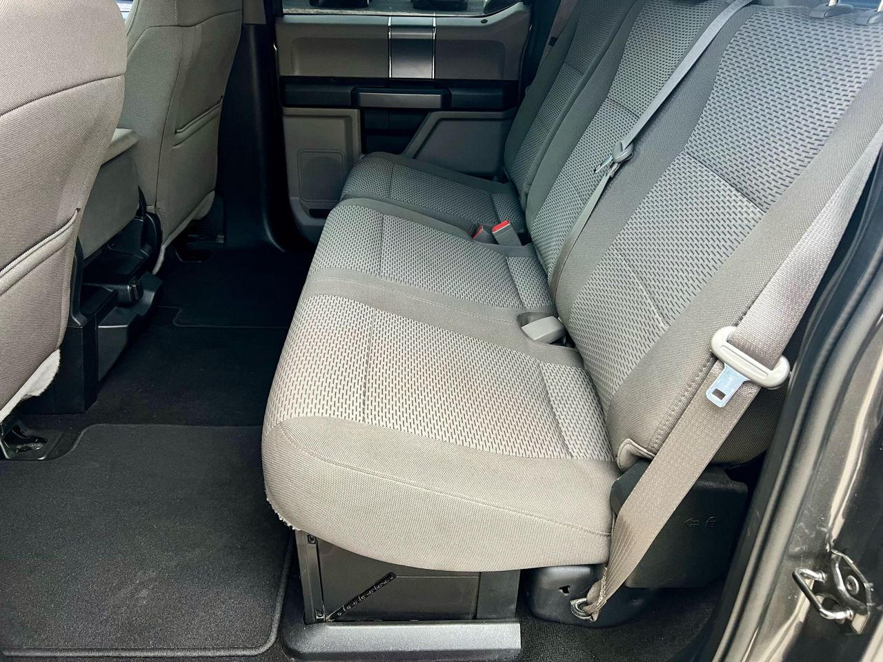 Ford Super Duty F-250 SRW XLT 4WD Crew Cab 6.75' Box 2017