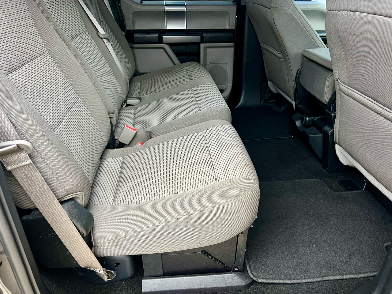 Ford Super Duty F-250 SRW XLT 4WD Crew Cab 6.75' Box 2017