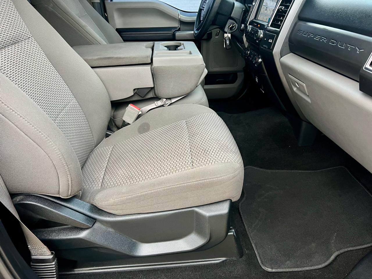 Ford Super Duty F-250 SRW XLT 4WD Crew Cab 6.75' Box 2017