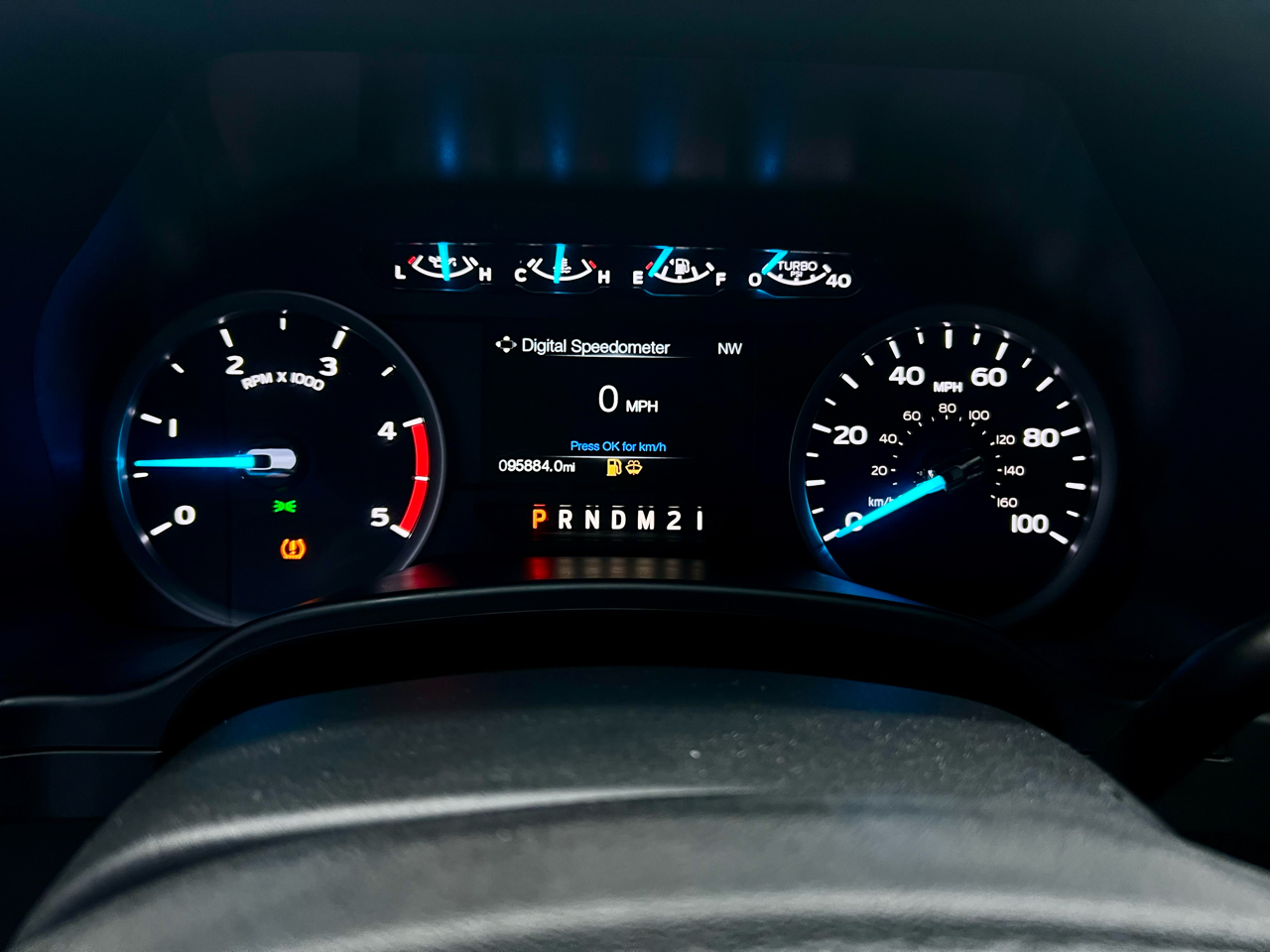 Ford Super Duty F-250 SRW XLT 4WD Crew Cab 6.75' Box 2017