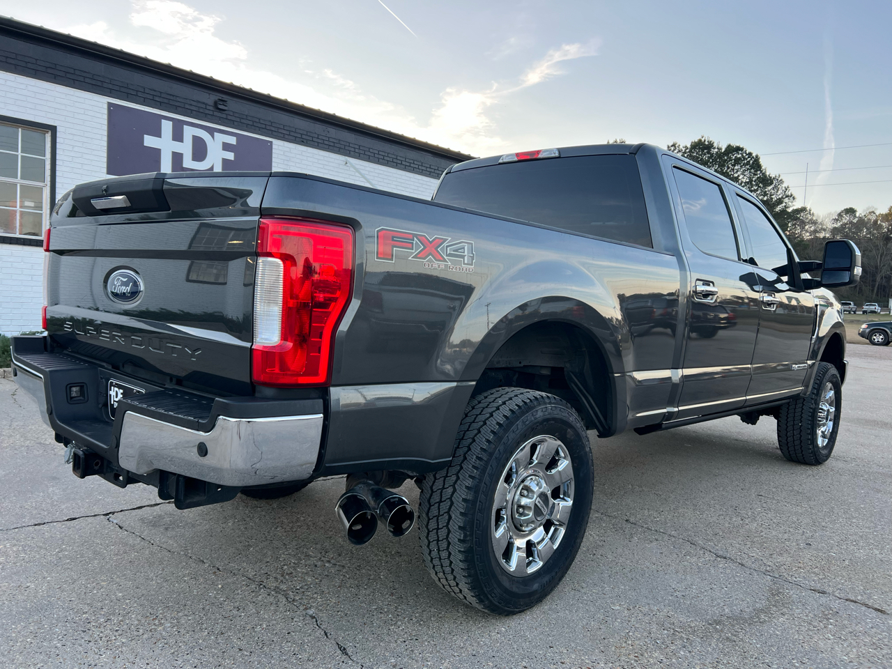 Ford Super Duty F-250 SRW XLT 4WD Crew Cab 6.75' Box 2017