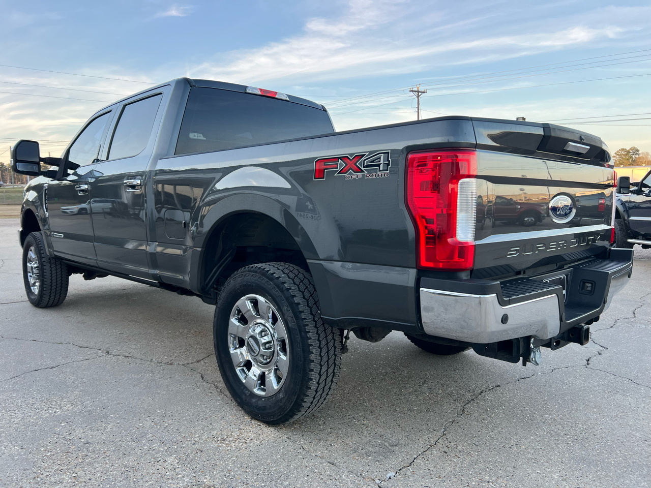 Ford Super Duty F-250 SRW XLT 4WD Crew Cab 6.75' Box 2017