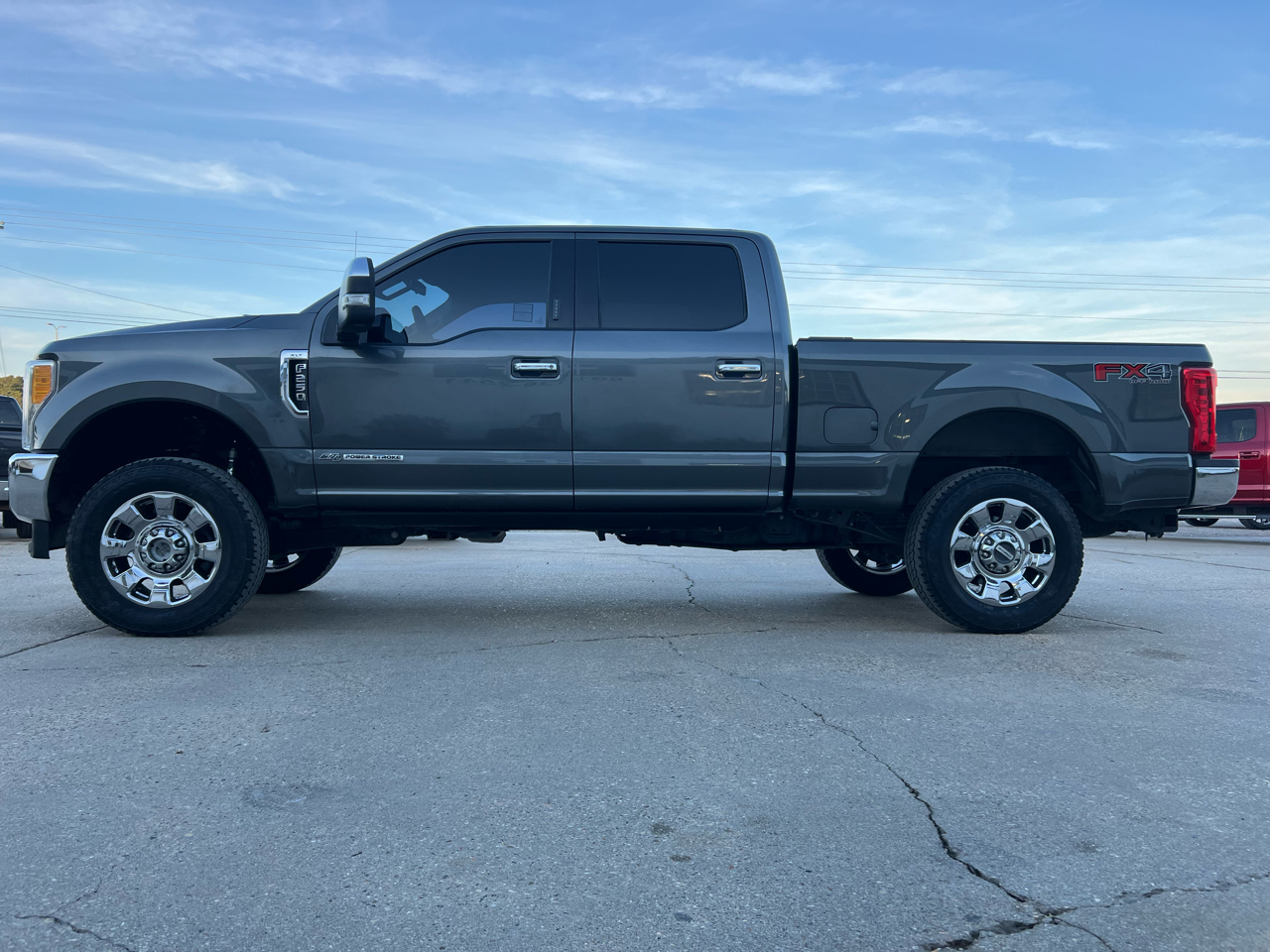 Ford Super Duty F-250 SRW XLT 4WD Crew Cab 6.75' Box 2017