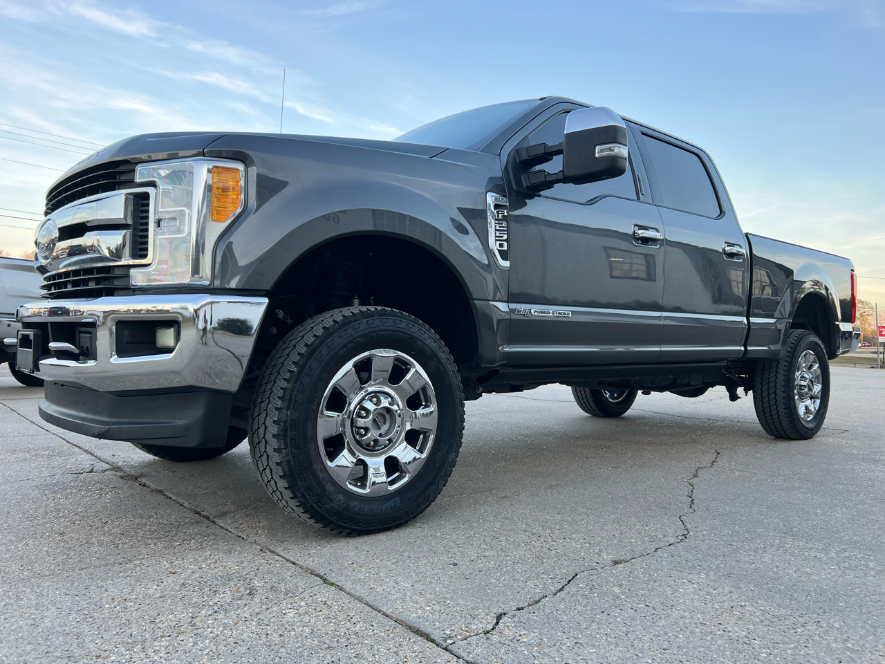 Ford Super Duty F-250 SRW XLT 4WD Crew Cab 6.75' Box 2017