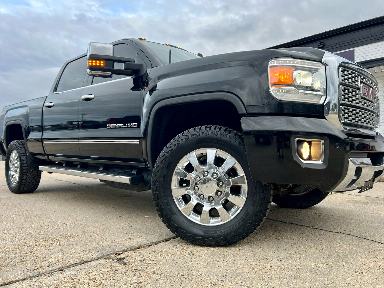 GMC Sierra 2500HD 4WD Crew Cab 153.7" Denali 2018