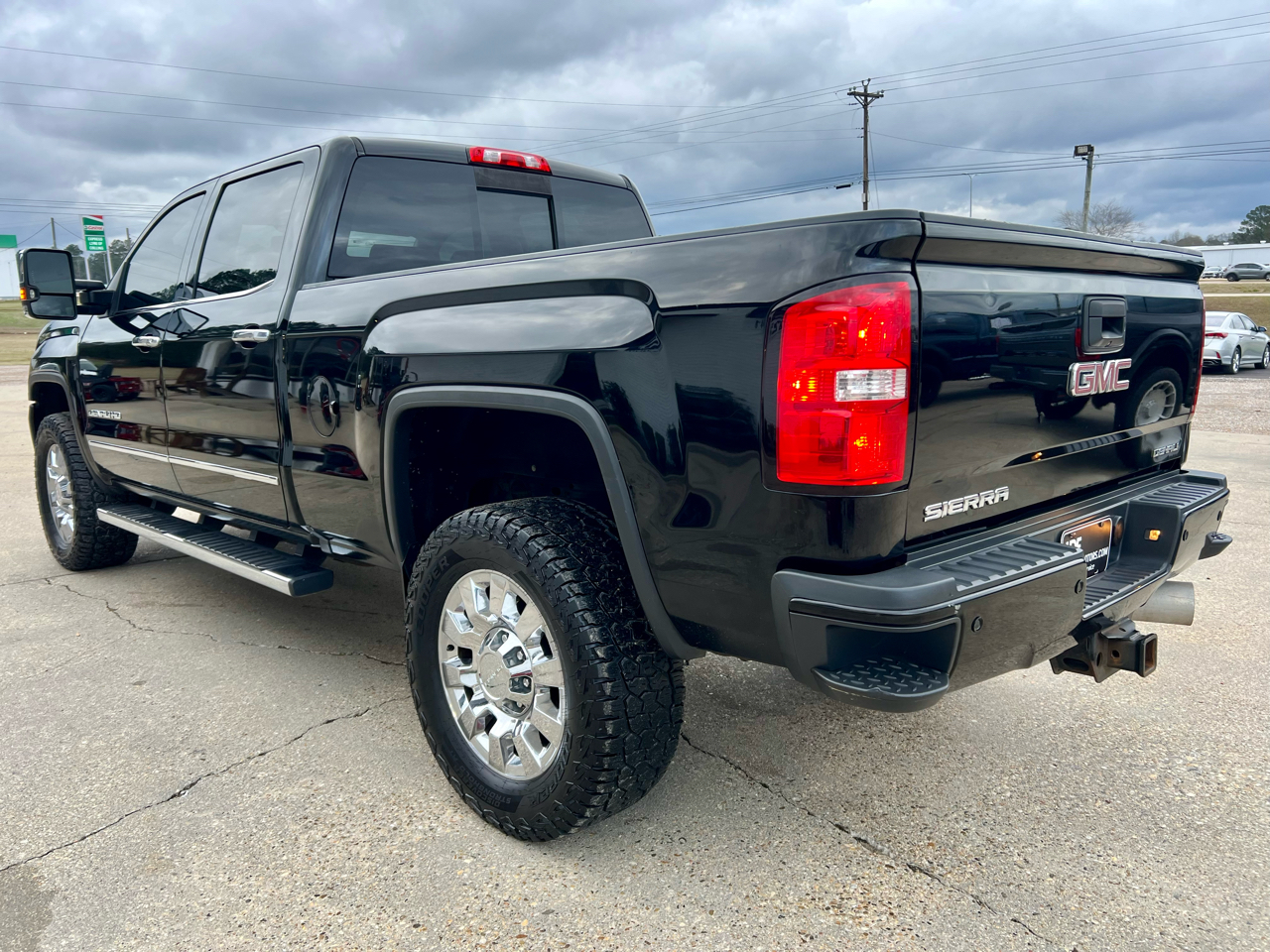 GMC Sierra 2500HD 4WD Crew Cab 153.7" Denali 2018