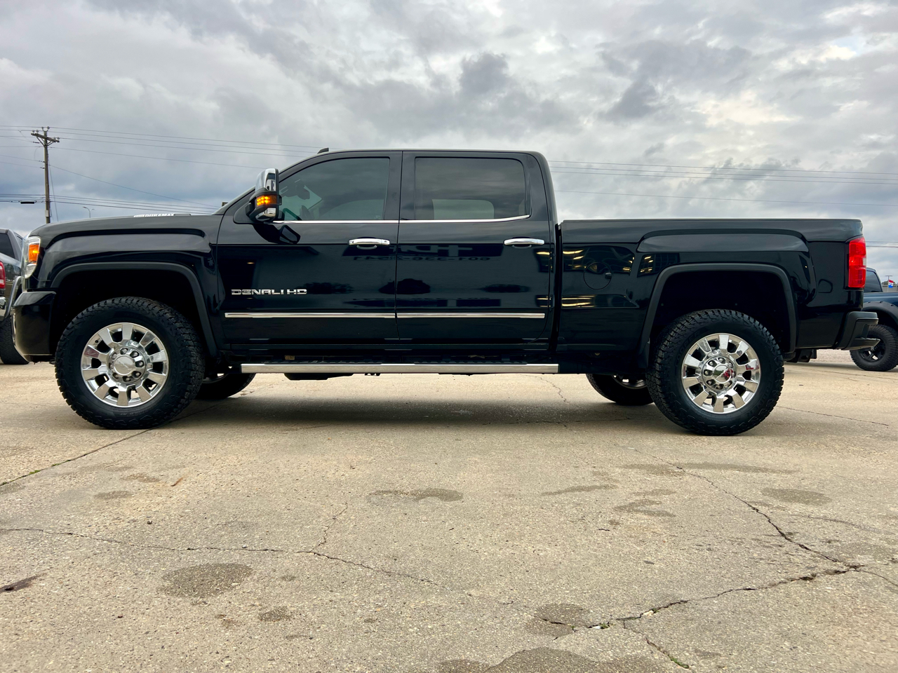 GMC Sierra 2500HD 4WD Crew Cab 153.7" Denali 2018