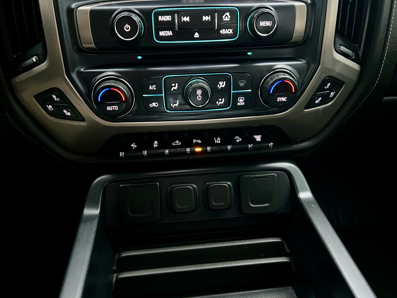 GMC Sierra 2500HD 4WD Crew Cab 153.7" Denali 2018