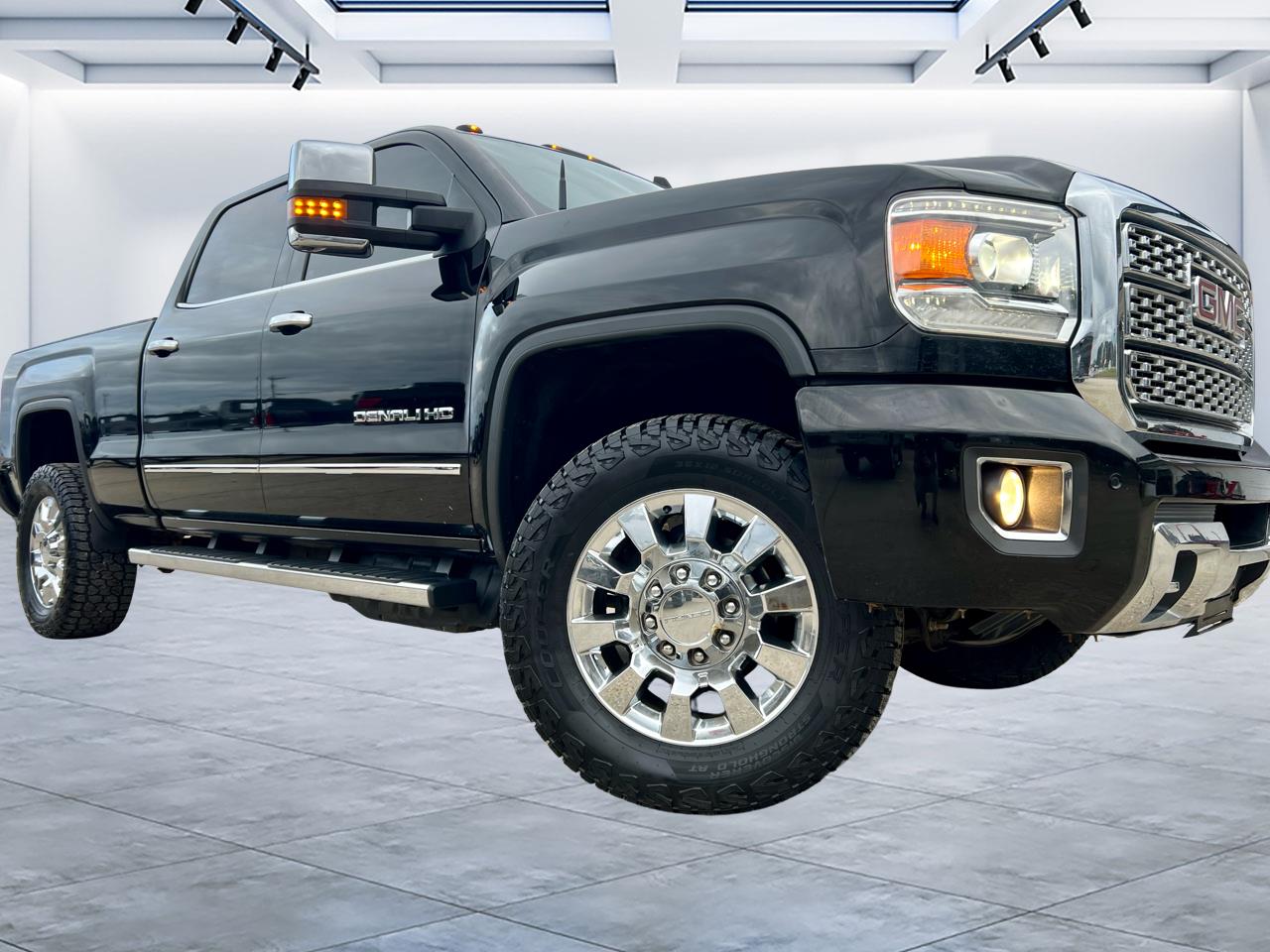 2018 GMC Sierra 2500HD 4WD Crew Cab 153.7" Denali