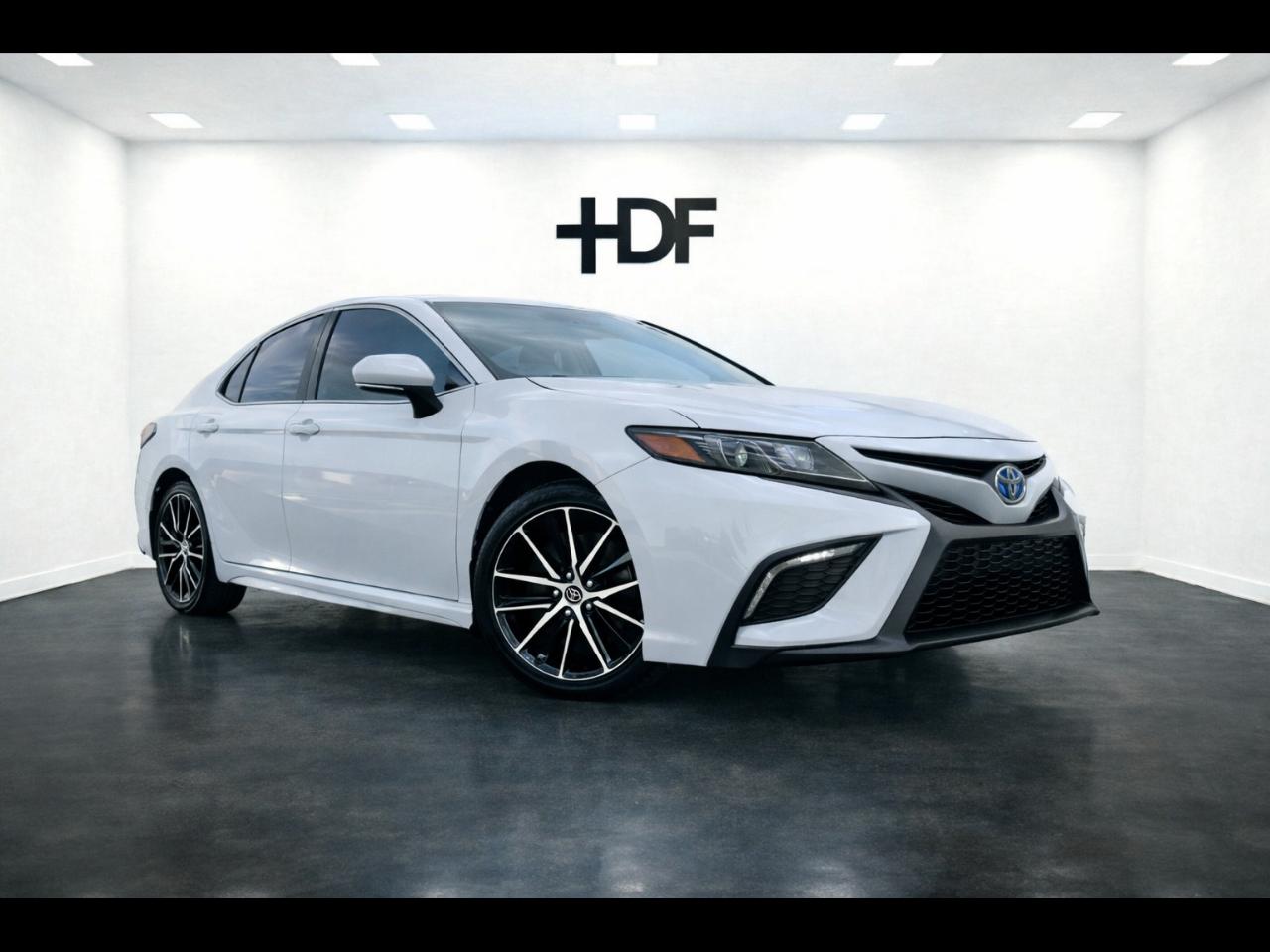 2022 Toyota Camry SE