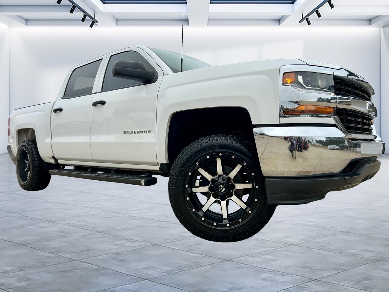 2018 Chevrolet Silverado 1500 CREW CAB SHORT BED RWD LEVELED