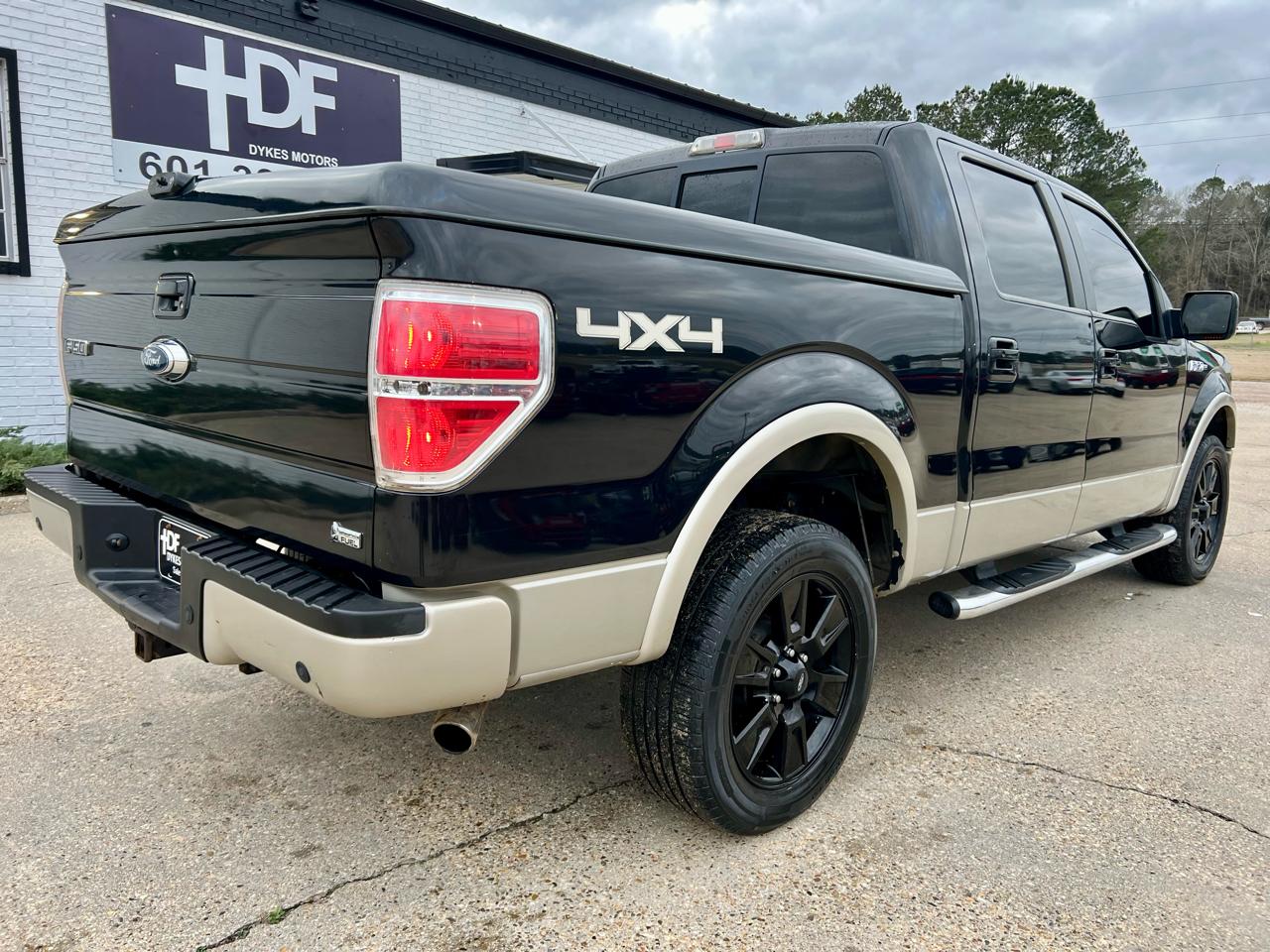 Ford F-150 4WD SuperCrew 145" Lariat 2010