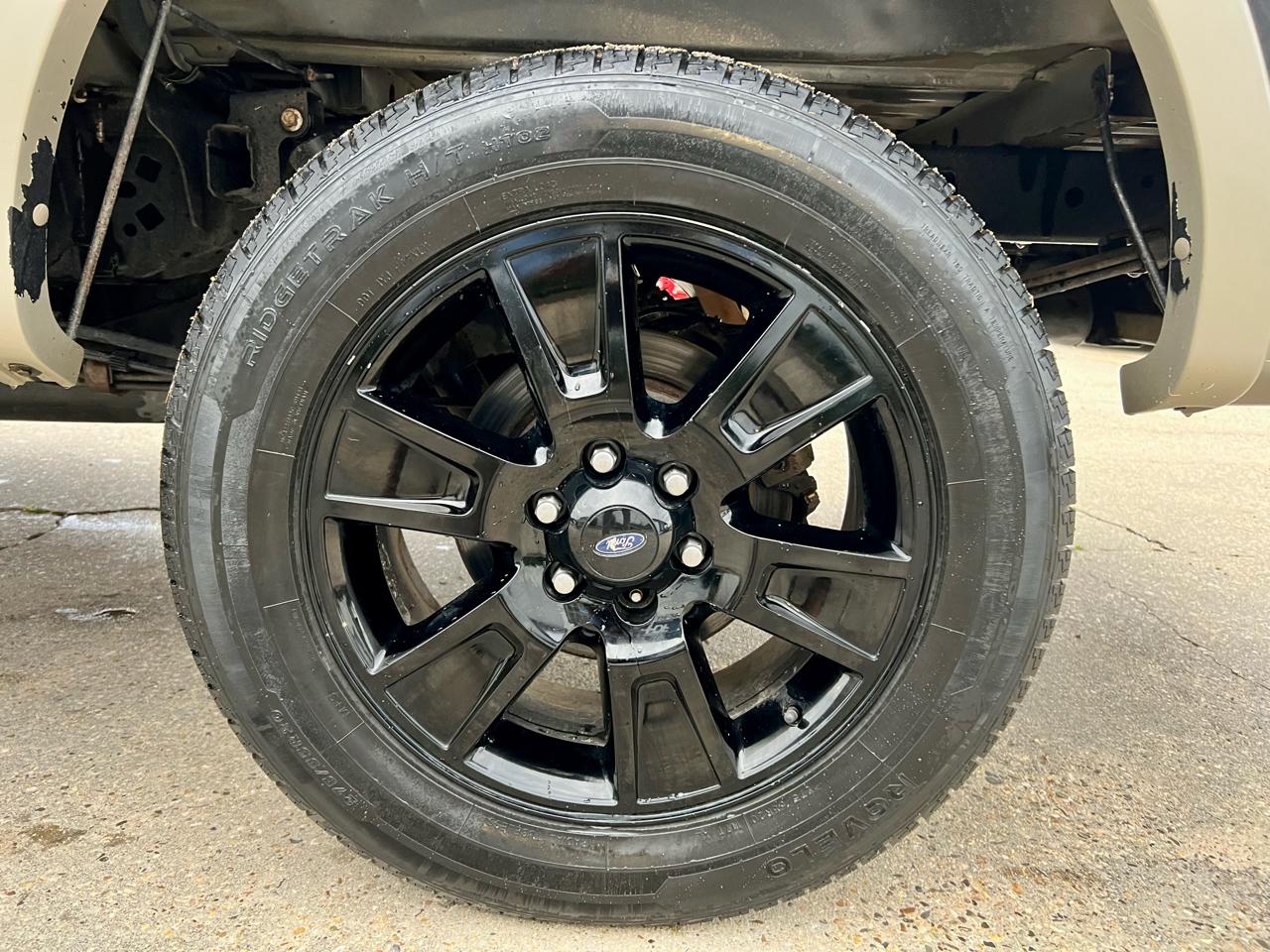 Ford F-150 4WD SuperCrew 145" Lariat 2010