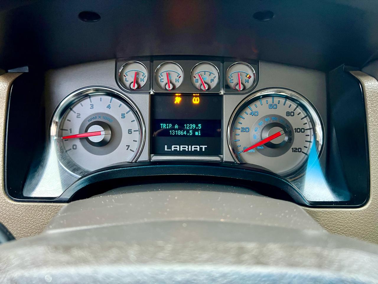 Ford F-150 4WD SuperCrew 145" Lariat 2010