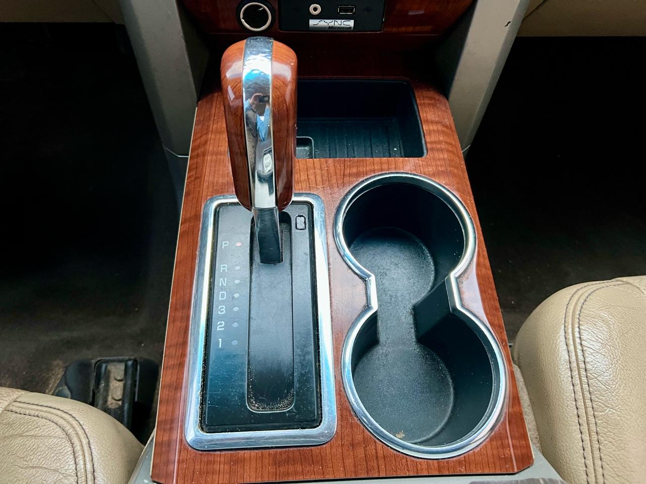 Ford F-150 4WD SuperCrew 145" Lariat 2010