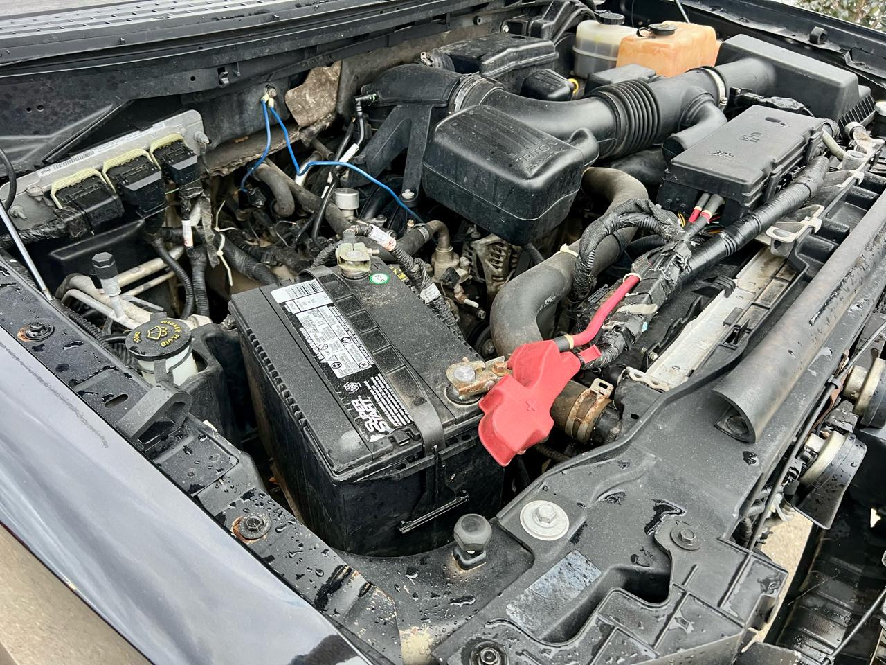 Ford F-150 4WD SuperCrew 145" Lariat 2010