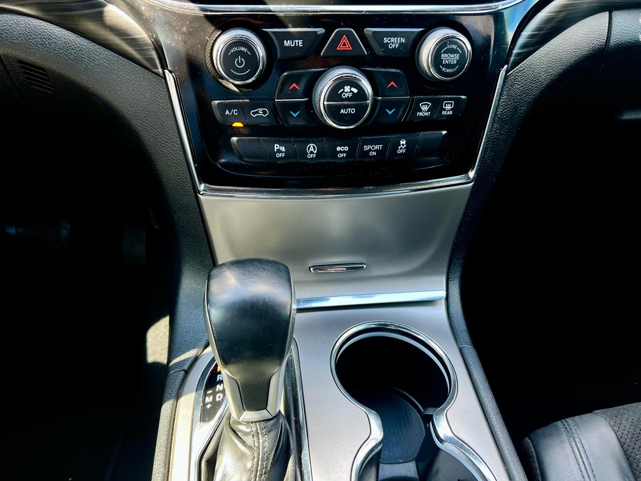 Jeep Grand Cherokee Laredo E 4x4 2019