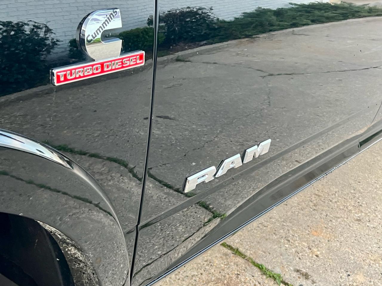 RAM 2500 Laramie 4x4 Crew Cab 6'4" Box 2021