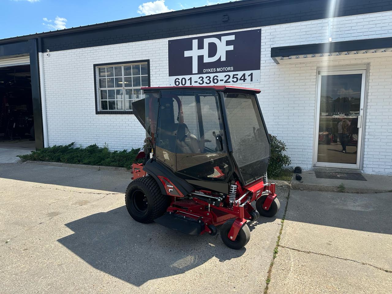 2026 Ferris Mowers Zero Turn ISX3300 60" Vanguard BIG BLOCK EFI 40HP