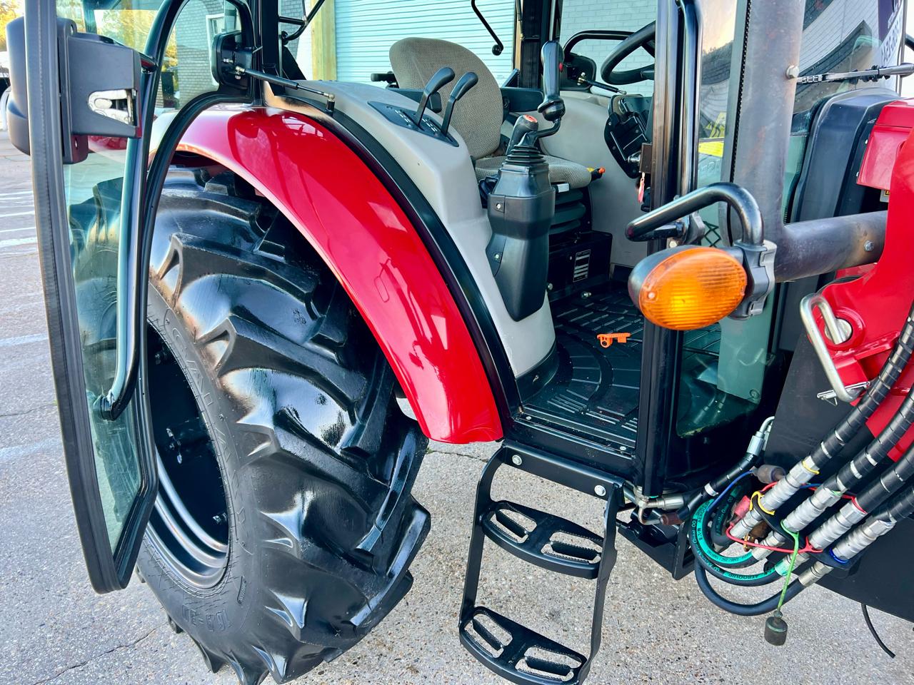 Case IH Farmall  2020