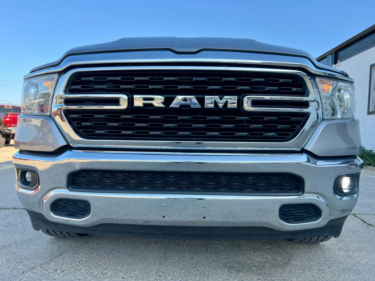 RAM 1500 Big Horn 4x4 Crew Cab 5'7" Box 2022