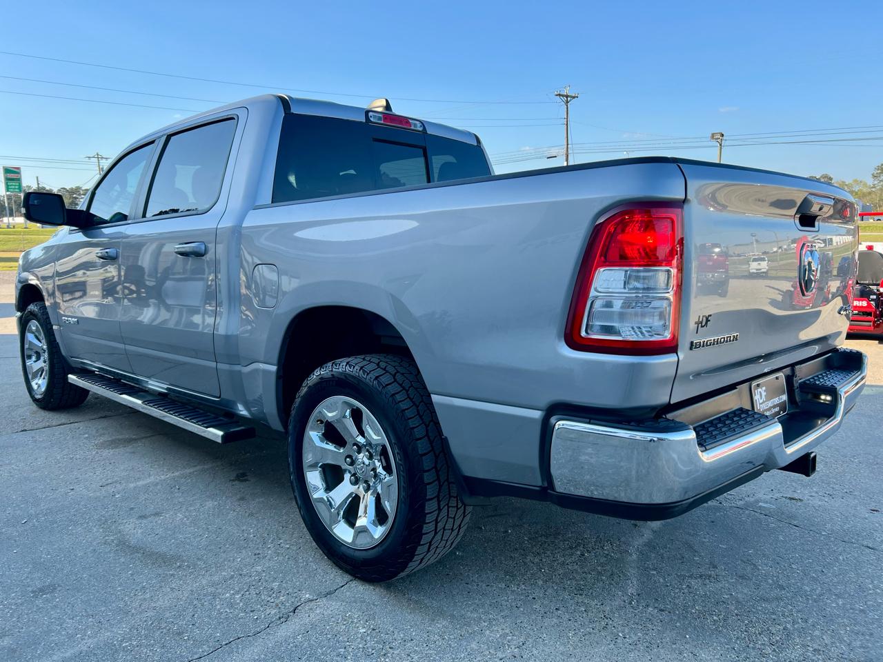 RAM 1500 Big Horn 4x4 Crew Cab 5'7" Box 2022