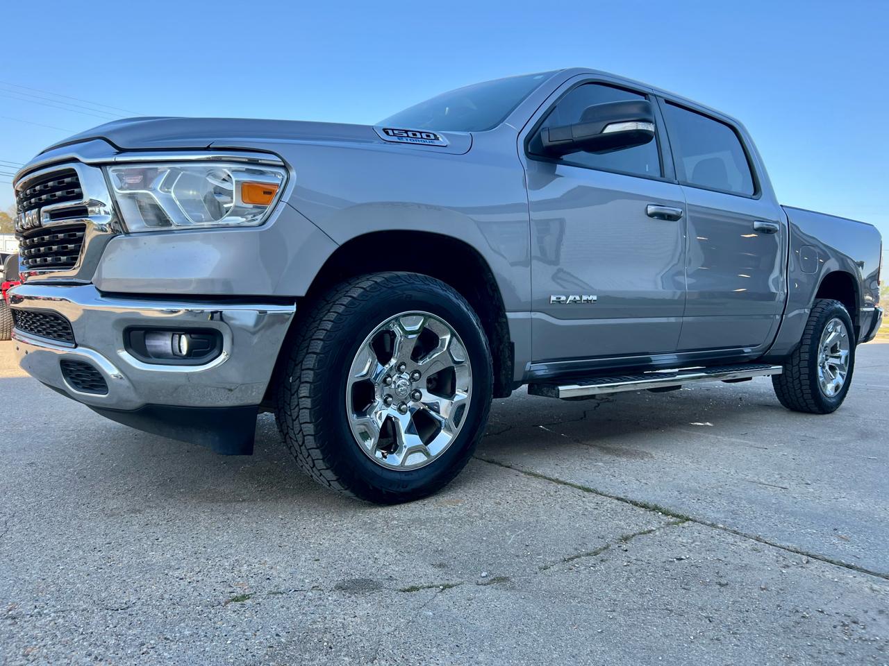 RAM 1500 Big Horn 4x4 Crew Cab 5'7" Box 2022