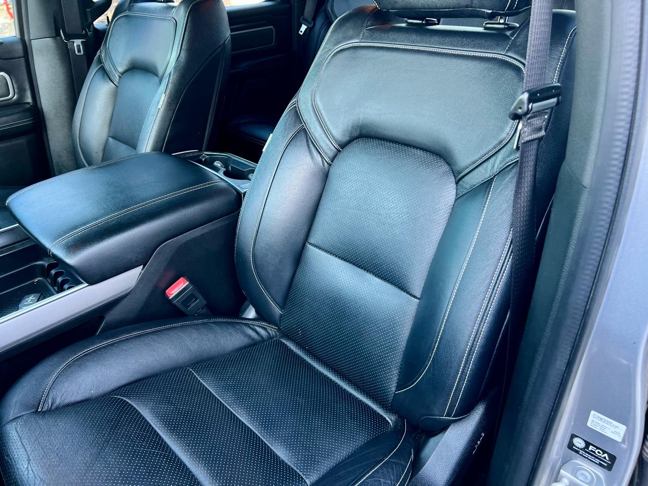 RAM 1500 Big Horn 4x4 Crew Cab 5'7" Box 2022