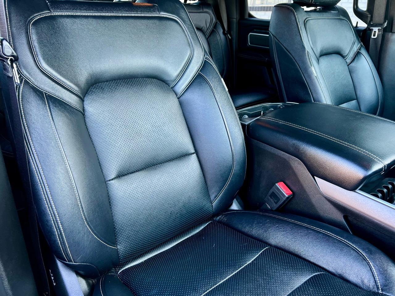 RAM 1500 Big Horn 4x4 Crew Cab 5'7" Box 2022