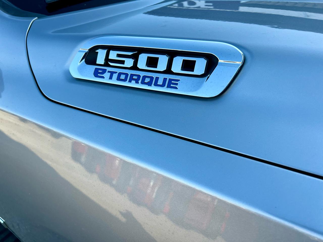 RAM 1500 Big Horn 4x4 Crew Cab 5'7" Box 2022